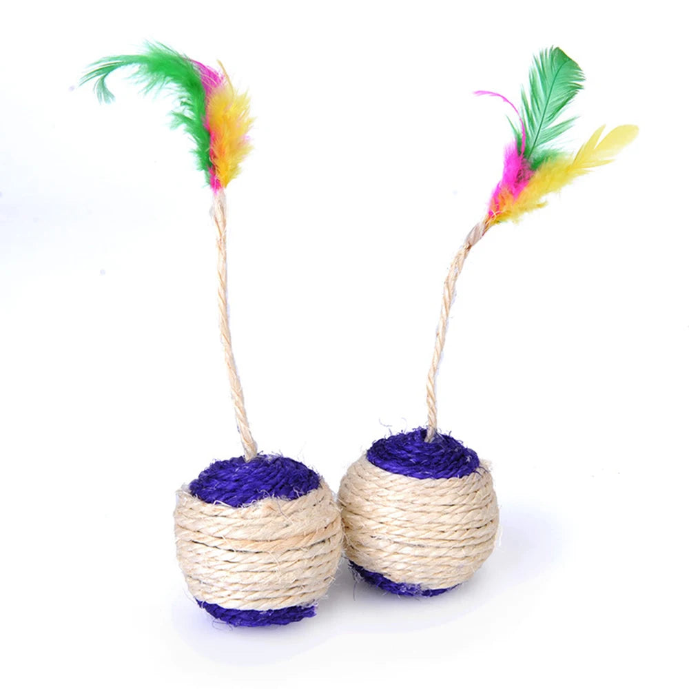 Balle en sisal à plumes pour chat