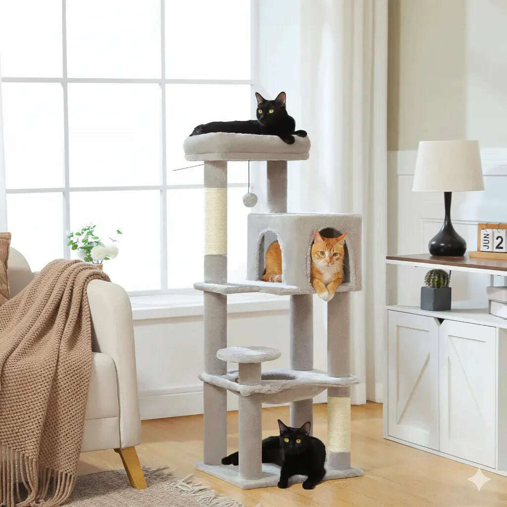 Arbre à chat design en bois élégant — vue en perspective