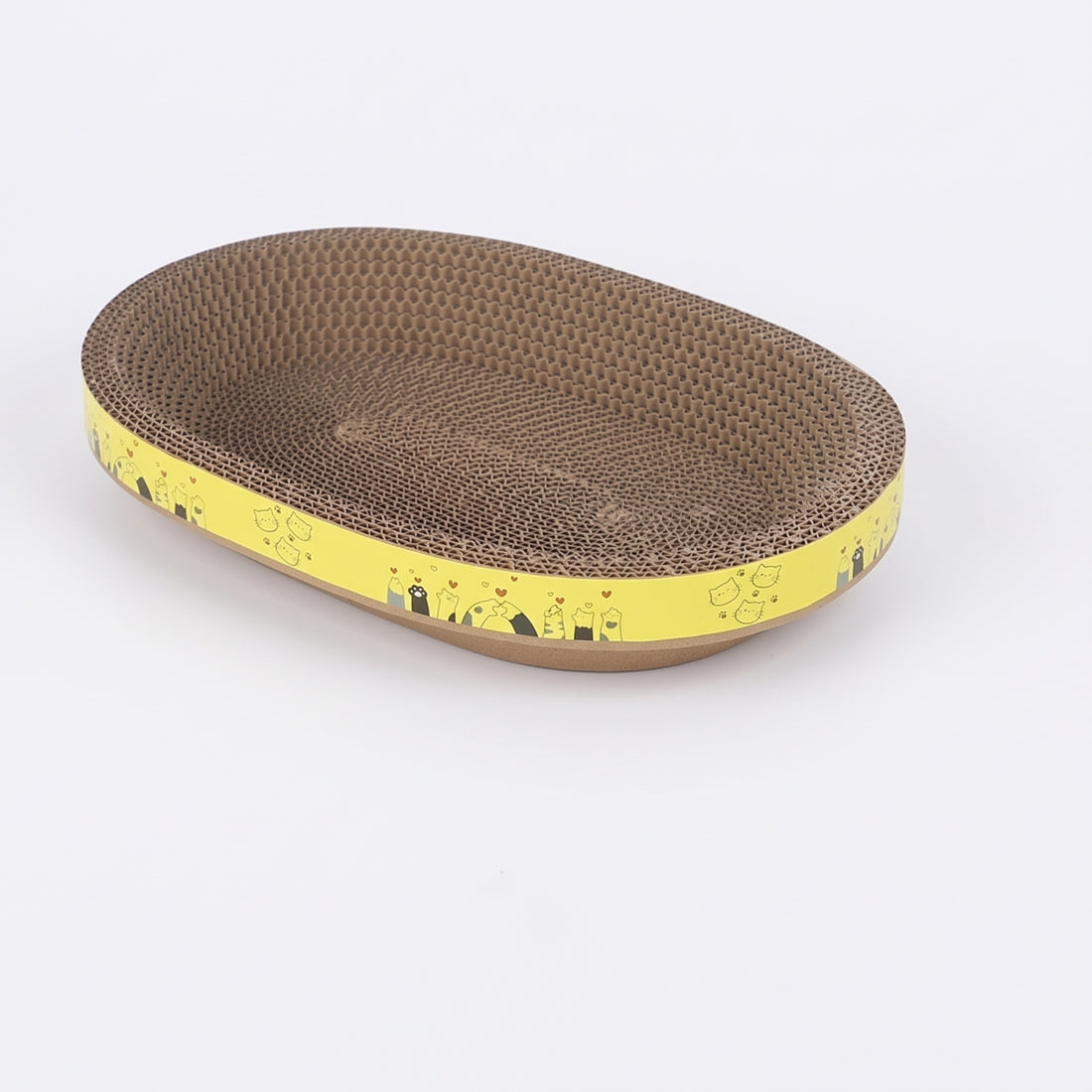 Griffoir ovale en carton brun seul sur fond blanc, bandeau jaune illustré de petits chats