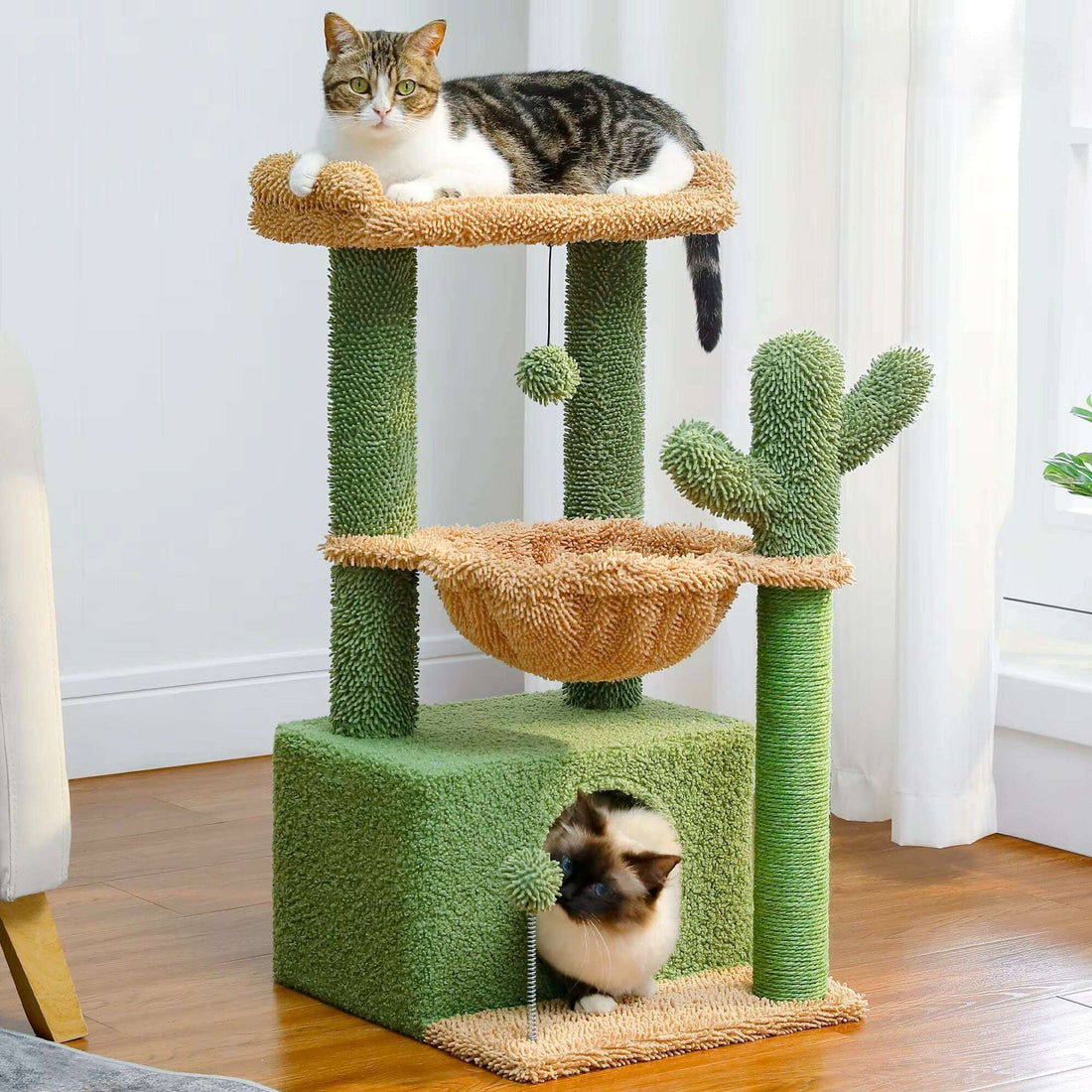 Petit arbre à chat compact et design — vue en perspective