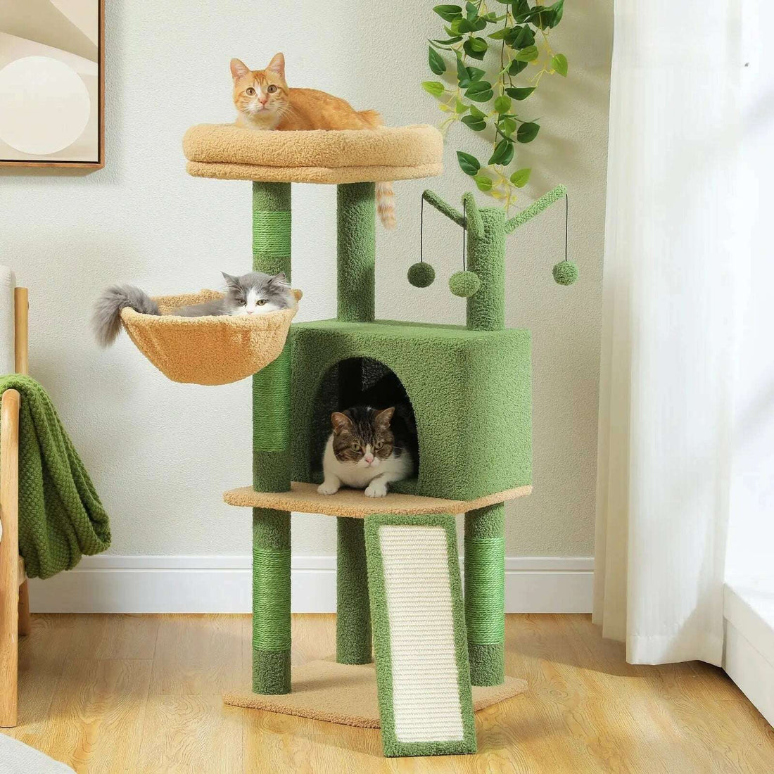 Arbre à chat petit espace compact