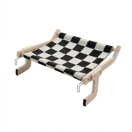 Hamac design en bois pour chat sur radiateur