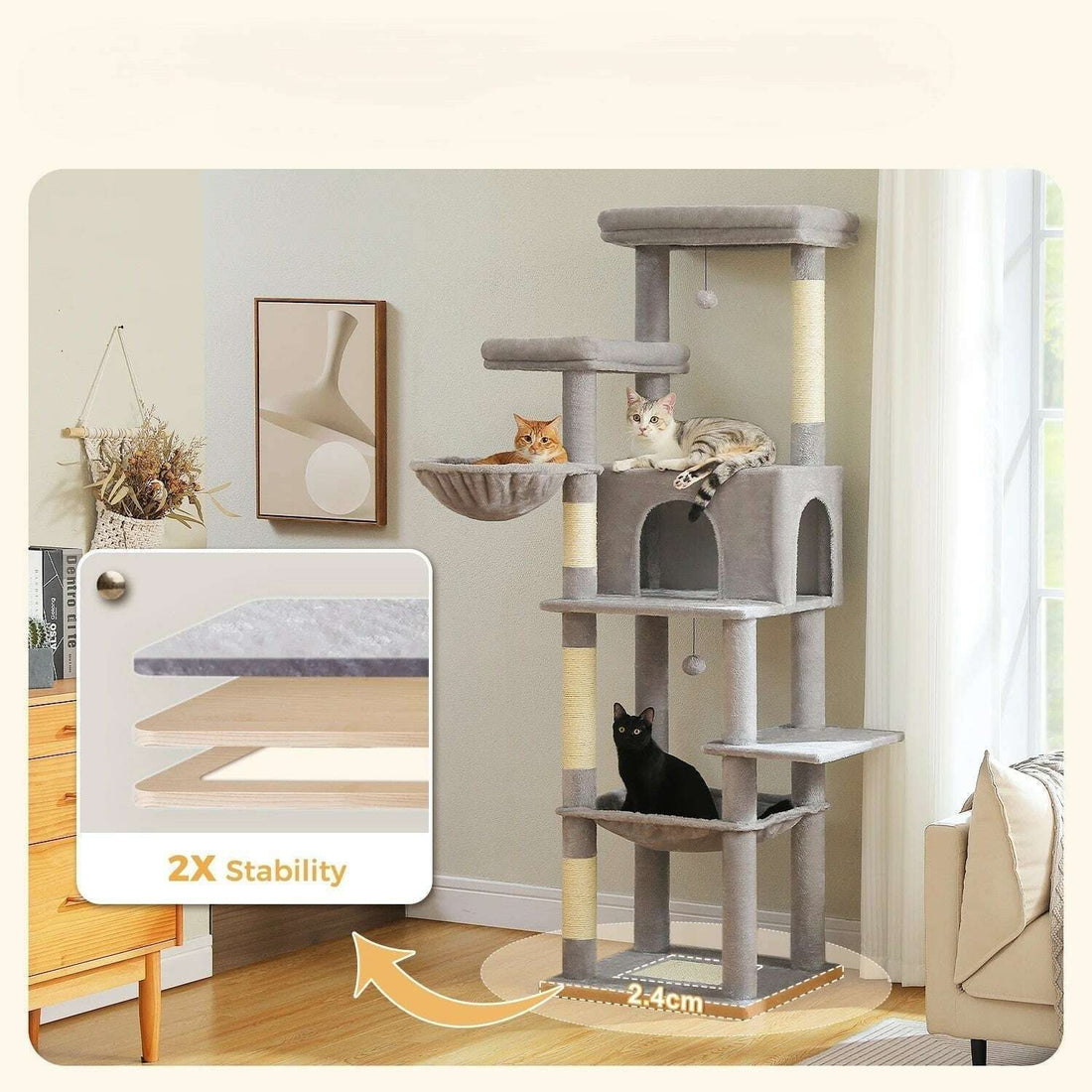 Arbre à chat design épuré et fonctionnel — en situation