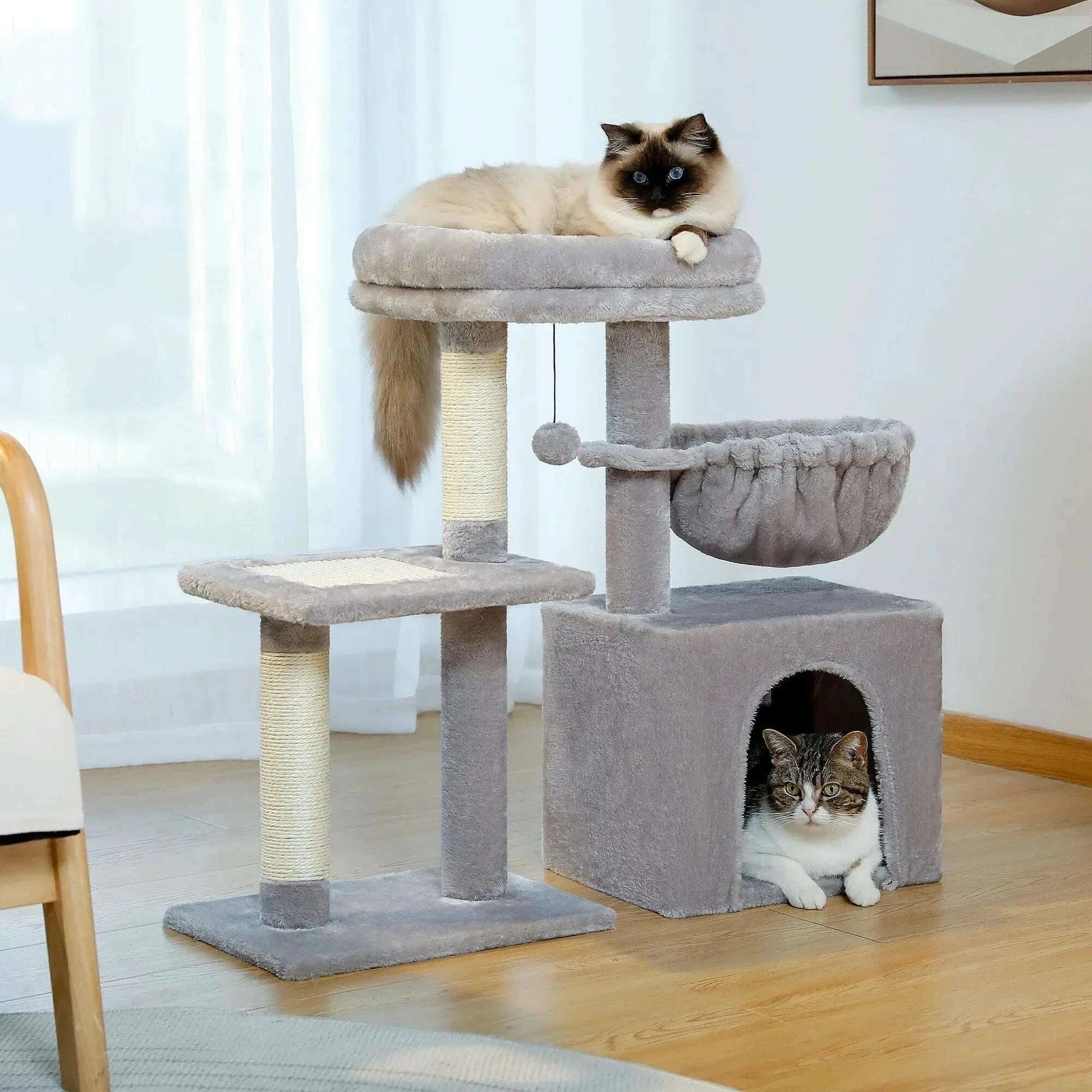 Arbre à chat compact et design — vue de côté