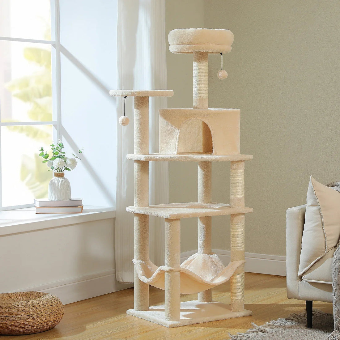 Arbre à chat design scandinave pour sieste confortable