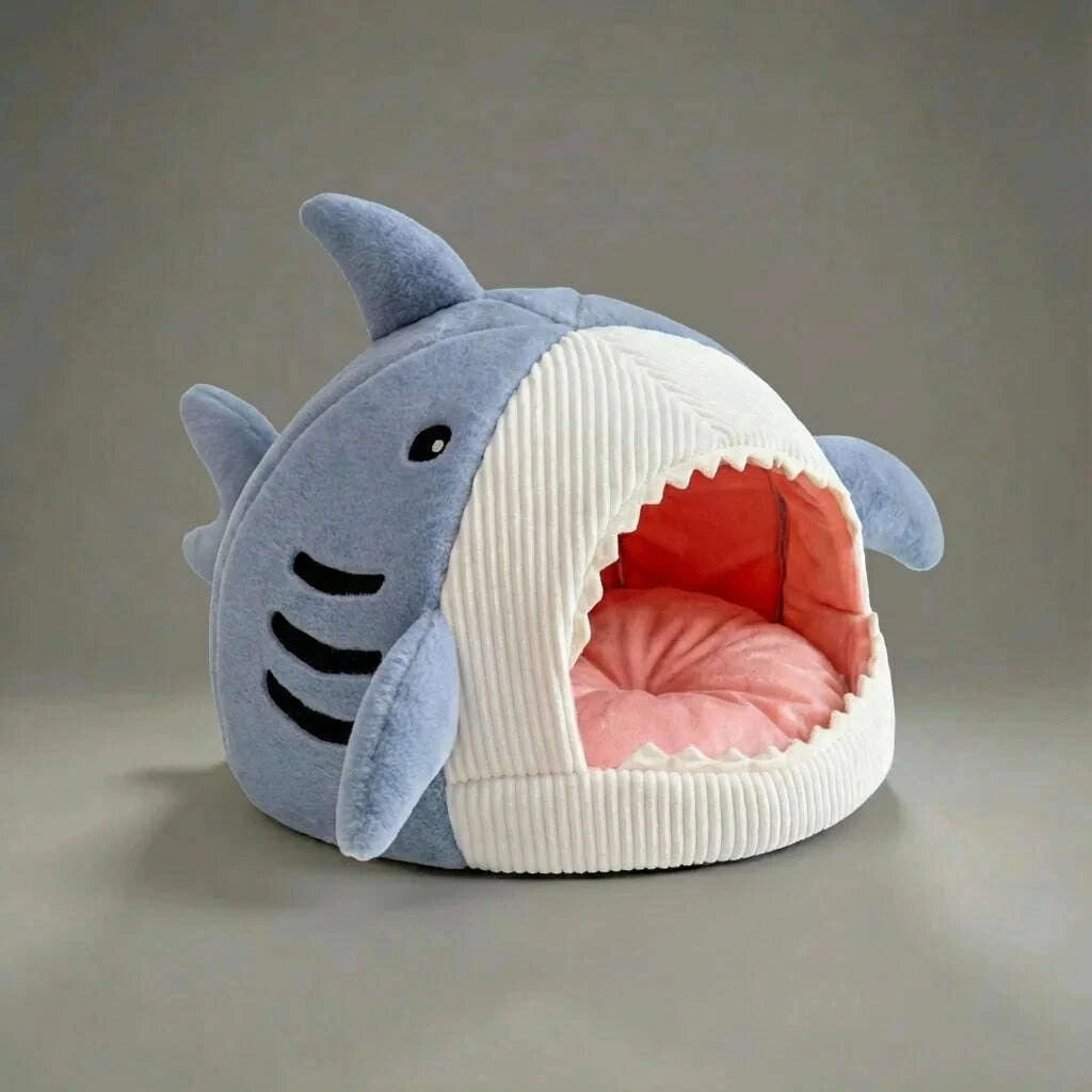 Maison requin pour chat en tissu doux — vue d'ensemble